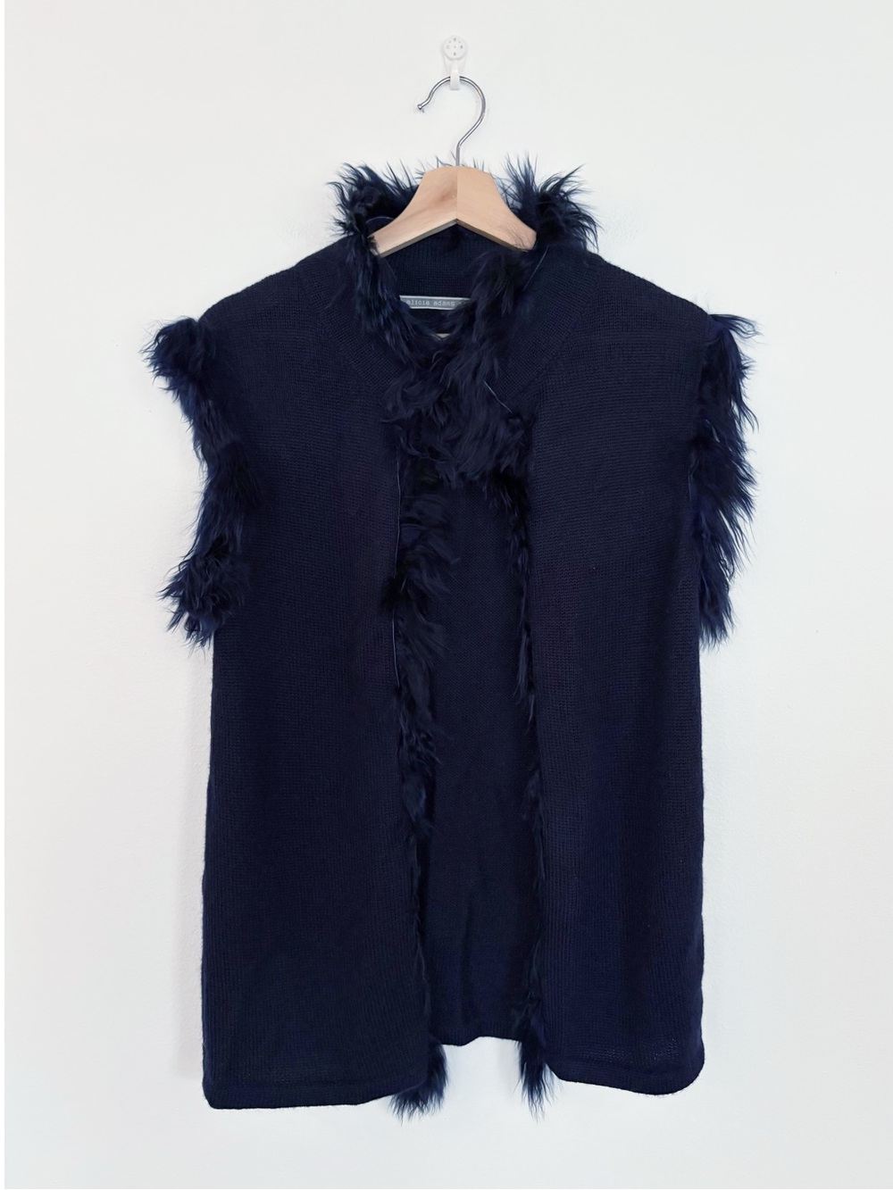 Alicia Adams Alpaca || Fur Trimmed Sweater Vest Made in Peru‎ Navy Blue Small